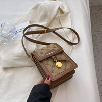 Коричневый