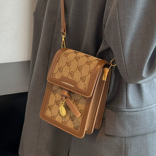 Сумка через плечо, сумка для телефона, поясная сумка, коллекция 2023, в стиле Шанель