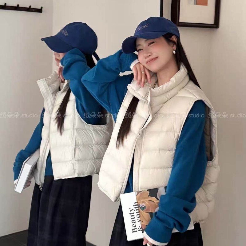 9.10 Same Style as in the Mall, New Fashionable Stand-Up Collar Warm Goose down Vest 81618 9.10 Same Style as in the Mall, New Fashionable Stand-Up Collar Warm Goose down Vest 81618