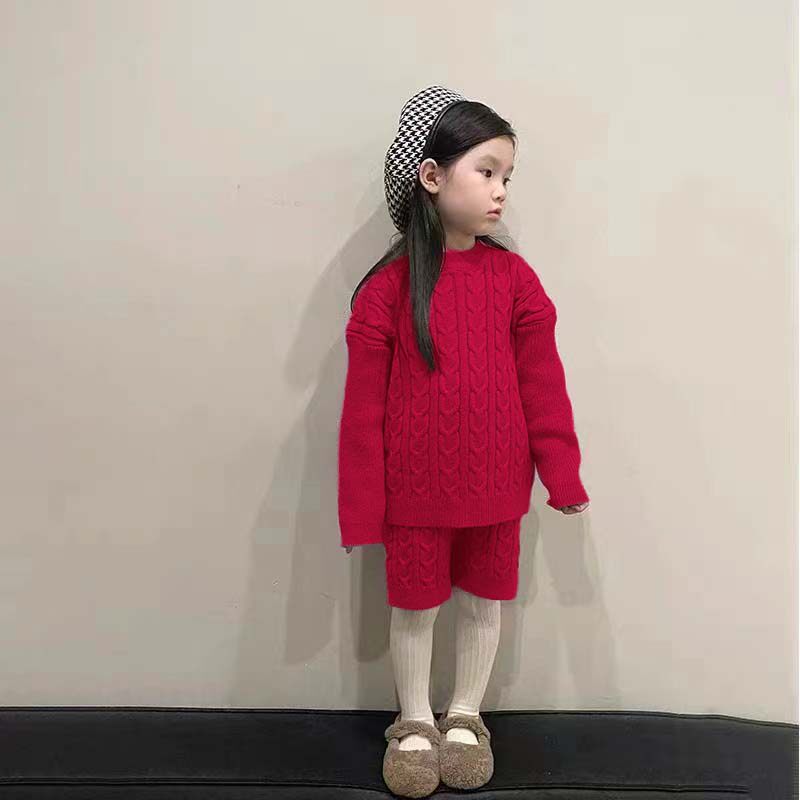 Korean children's clothing 2023 girls sweater set baby Yang Yang Yang Yang Knitted Knife Shorts two pieces