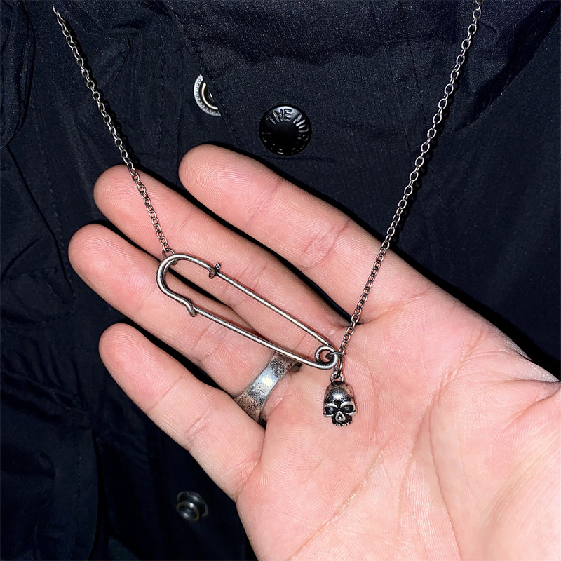 Black Jewelry Wm Style Handmade Skull Silver Necklace Unisex Trendy Versatile Dark Avant-Garde Light Luxury ins Niche Design
