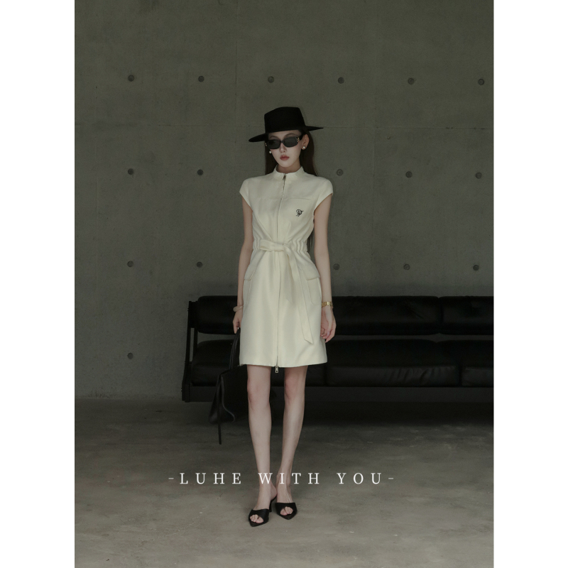 Luhe/【Philadelphia Urban】Simple Workwear-Style Rayon Textured Material Stand-Collar Waist-Cinching Dress