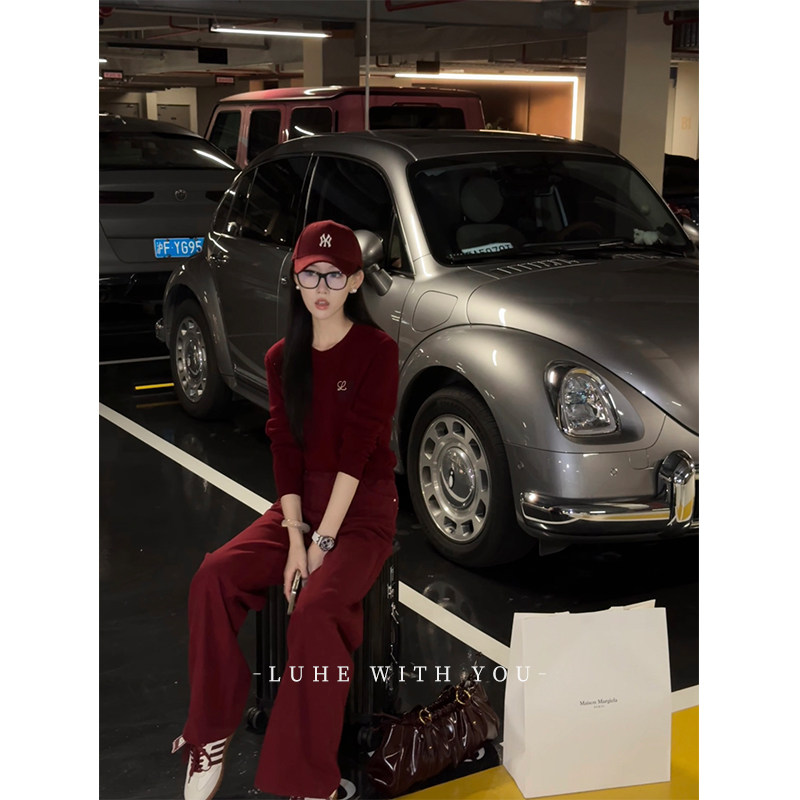 LUHE鹭禾【波尔多红】进店B入 转运红100羊毛针织衫+纯棉牛仔裤