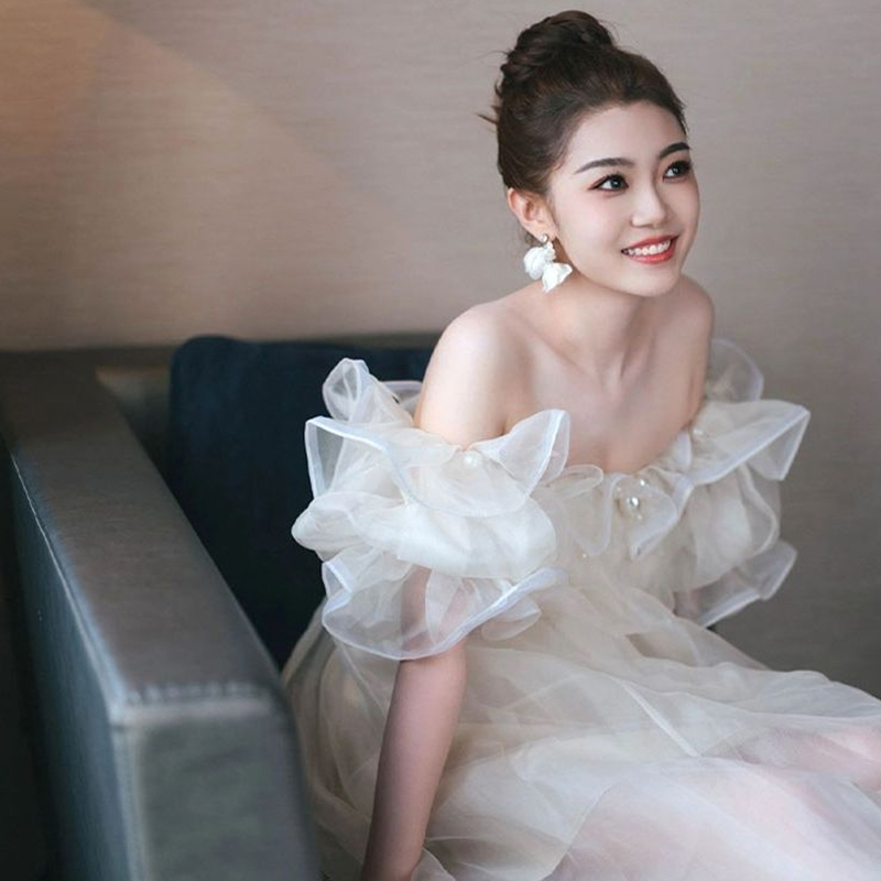 Niche Light Wedding Dress, Bridal Robe, High-End Autumn and Winter Wedding Light Gauze Dress, White French Style, Plus Size, Cute