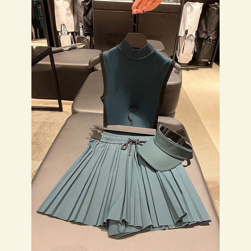 French-Style Chic and Unique Beautiful T-Shirt with a Tea-Like Vibe, Mint Mambo Style, Niche Design, Dark Green Top for Women in Summer French-Style Chic and Unique Beautiful T-Shirt with a Tea-Like Vibe, Mint Mambo Style, Niche Design, Dark Green Top for Women in Summer