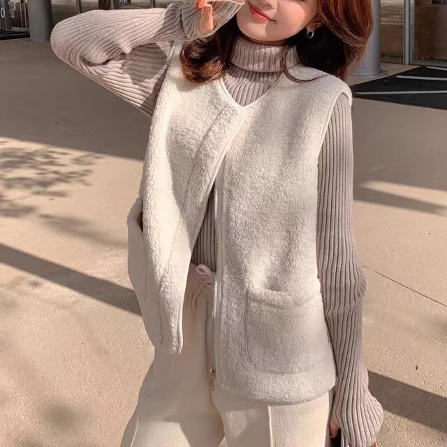 Imitation Lamb Wool Vest for Women, Short Style, 2025 Autumn and Winter New Korean Version, Granular Plush Vest Jacket