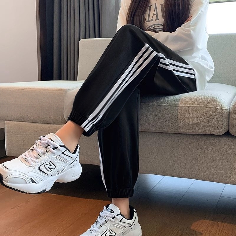 Plus Size Women's Sweatpants for Spring, Autumn, and Winter, Three-Stripe Pants, Fat Girl Sweatpants, Side Stripe Jogger Casual Pants Plus Size Women's Sweatpants for Spring, Autumn, and Winter, Three-Stripe Pants, Fat Girl Sweatpants, Side Stripe Jogger Casual Pants