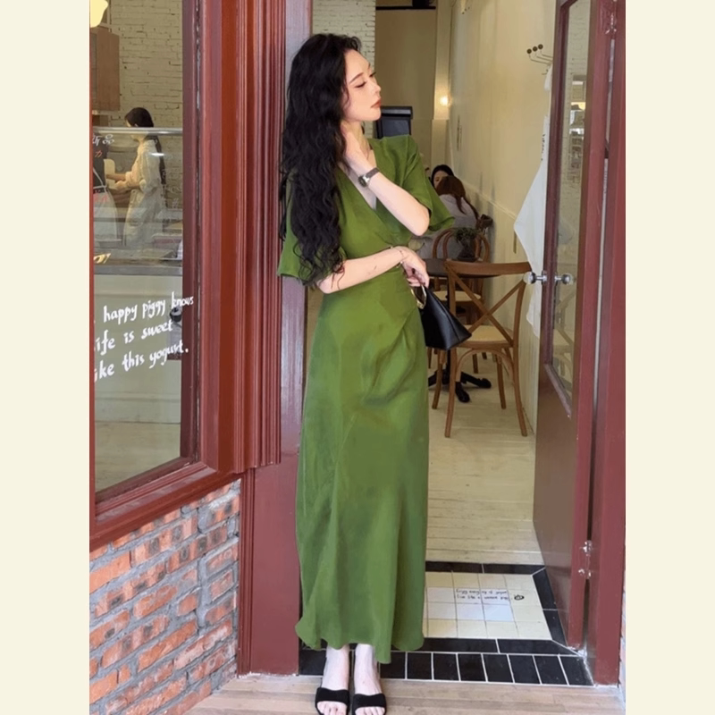 Elegant Socialite High-End Sophisticated Upper-Class Simple Asymmetrical Tie V-Neck French Green Dress for Summer Elegant Socialite High-End Sophisticated Upper-Class Simple Asymmetrical Tie V-Neck French Green Dress for Summer