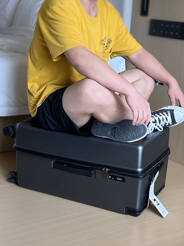 Чемодан для школьников, амортизирующий универсальный вместительный и большой тормоз подходит для мужчин и женщин