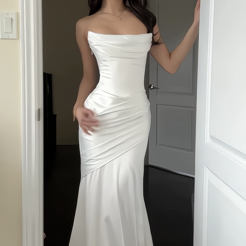 Acuda Cloud Whale Fall French-Style Strapless Floor-Length Fishtail Dress with a High-End Feel, Elegant Waist-Cinching and Slimming Effect Acuda Cloud Whale Fall French-Style Strapless Floor-Length Fishtail Dress with a High-End Feel, Elegant Waist-Cinching and Slimming Effect