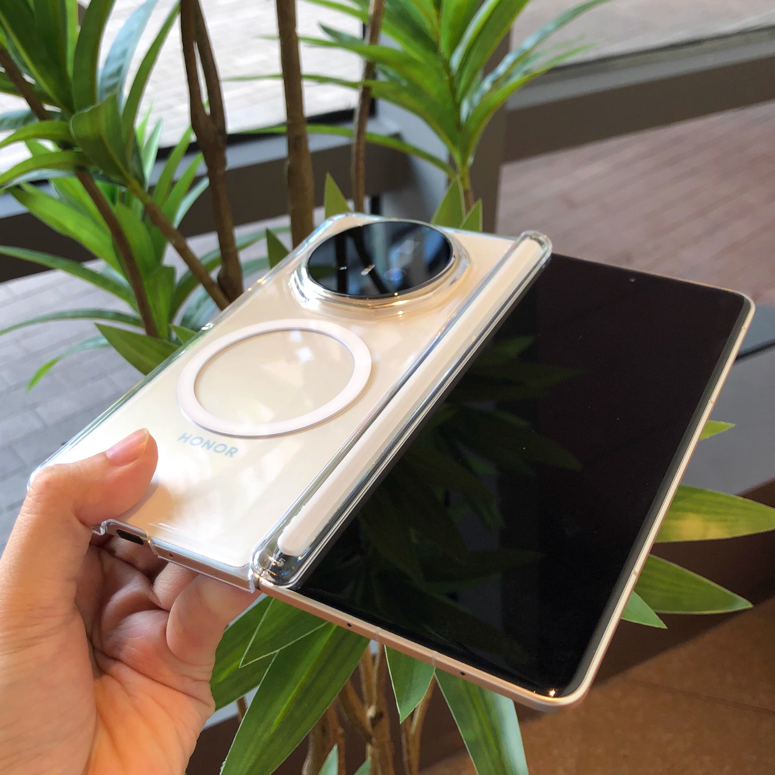 荣耀背后的掌舵者：谁执掌荣耀手机？