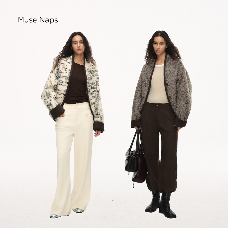 Muse Naps Cocoon-Shaped Wool Blend Woolen Coat with Contrasting Color Batwing Sleeves, Dropped Shoulders, Casual Fur Coat