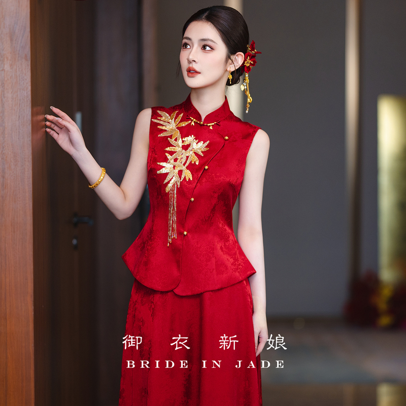 New Chinese-Style Red Engagement Dress, Bride's Wedding Sleeveless Homecoming Dress, Stunning Summer New Women's Outfit New Chinese-Style Red Engagement Dress, Bride's Wedding Sleeveless Homecoming Dress, Stunning Summer New Women's Outfit