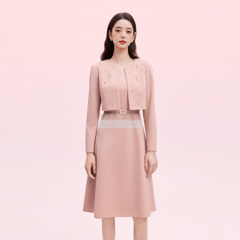 The Same Style as the Mall's Lake 26 Autumn and Winter New Model, Elegant Socialite Style Fake Two-Piece Dress for Women Rf07110A1 The Same Style as the Mall's Lake 26 Autumn and Winter New Model, Elegant Socialite Style Fake Two-Piece Dress for Women Rf07110A1