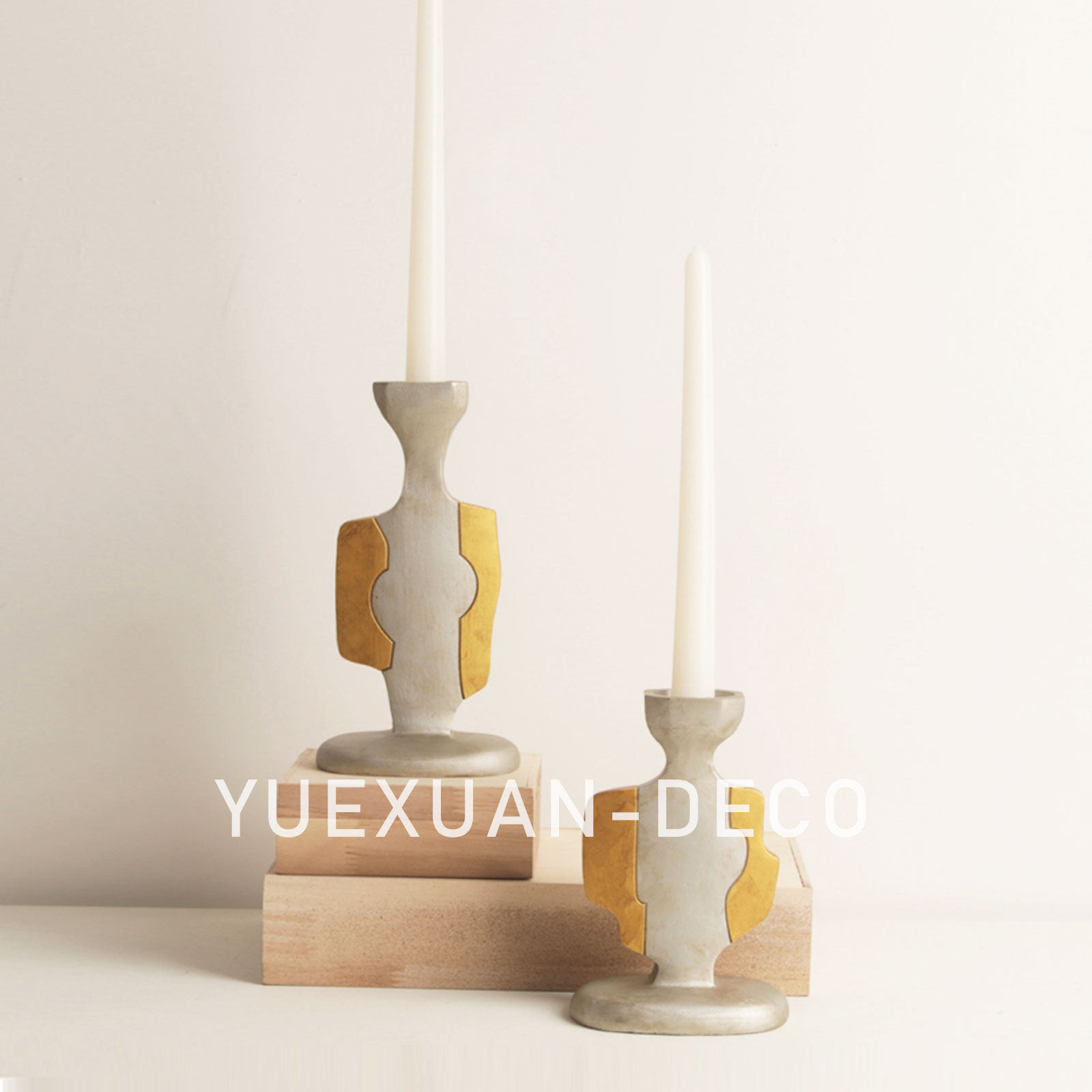 轻奢现代样板间中,金属烛台摆件如何点亮售楼处大堂和民宿餐厅?2025智能化新趋势下选品指南