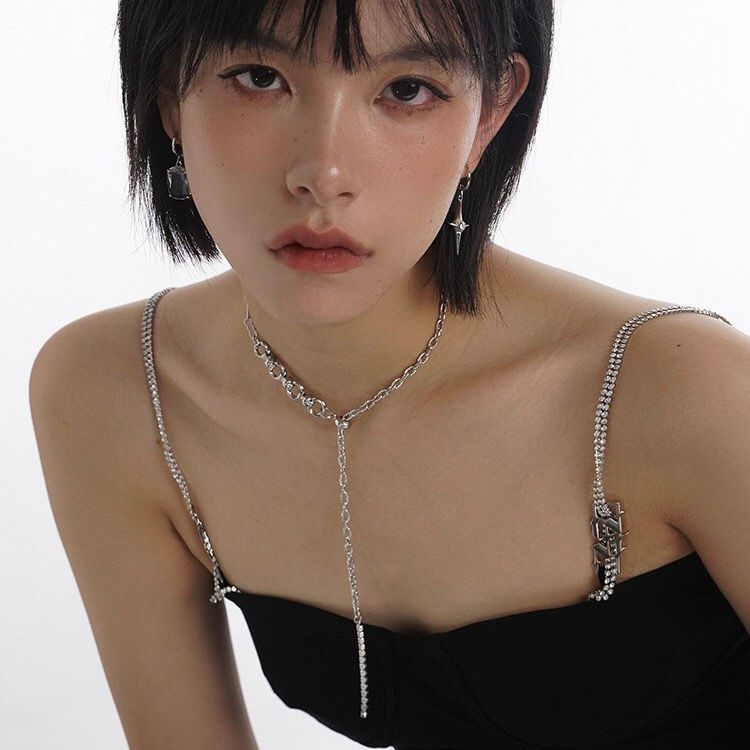 y-shaped necklace necklace female summer small crowd design feeling light and luxurious 2021 new hot girl lock bone chain cool ornament g