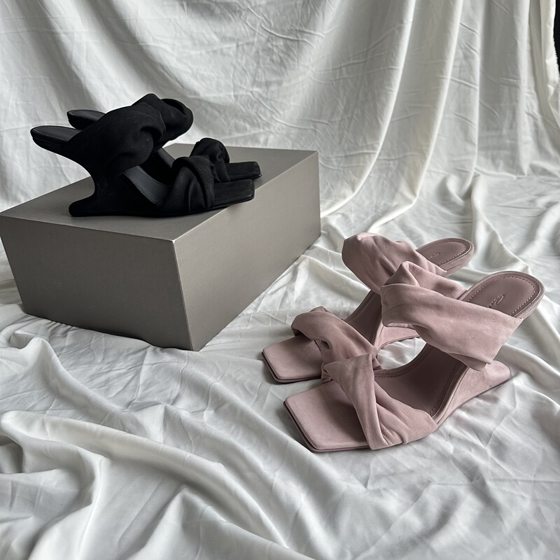 Handmade | 17Halro Special-Shaped Boots 24Ss Show Style Wedge High Heels High-End Niche Women's Shoes Handmade | 17Halro Special-Shaped Boots 24Ss Show Style Wedge High Heels High-End Niche Women's Shoes