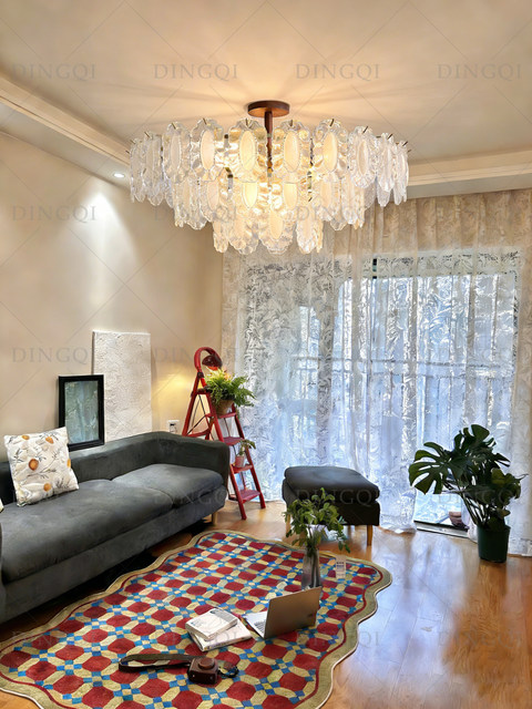 French-Style Vintage Bedroom Chandelier, Full-Spectrum Eye-Protection Glass, Warm Home-Use Retro Lighting for Master Bedroom and Study Room