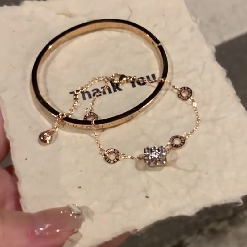 Non-Fading Titanium Steel ins Style Small Waist Bracelet, Light Luxury Niche Stackable Jewelry, Versatile High-End Bracelet for Best Friends Non-Fading Titanium Steel ins Style Small Waist Bracelet, Light Luxury Niche Stackable Jewelry, Versatile High-End Bracelet for Best Friends