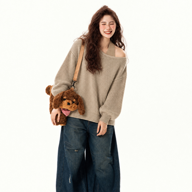 Plus-Size Women's Korean-Style Oatmeal-Colored Halter Neck Knit Sweater for Autumn and Winter, Loose-Fitting Long-Sleeve Pullover, Age-Reducing Sweater