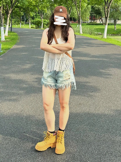 胖mm梨形身材特大码下衣失踪短裤女高腰辣妹夏季牛仔热裤a字裤子