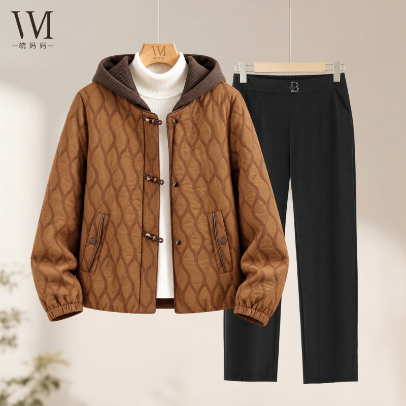 Wan Mama's New Autumn and Winter Hooded Coat Set for Middle-Aged and Elderly Women, 40-50 Years Old, New Chinese-Style Button-Up Top Wan Mama's New Autumn and Winter Hooded Coat Set for Middle-Aged and Elderly Women, 40-50 Years Old, New Chinese-Style Button-Up Top