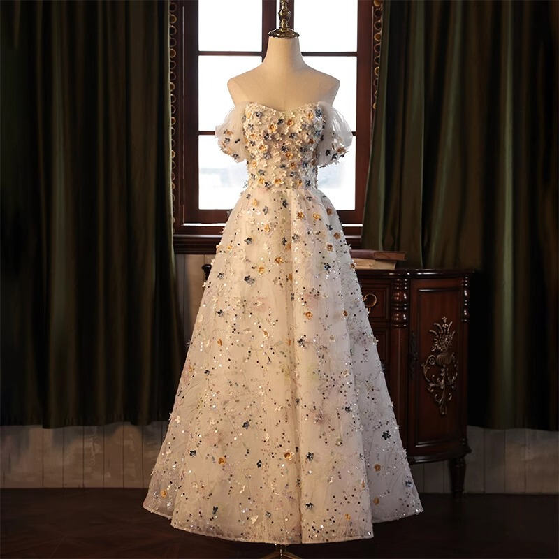 Gypsophila Strapless Floral Evening Dress with a High-End Feel, 2026 New Style, Suitable for Birthday Parties, Hosting, Performances, and Engagement Ceremonies