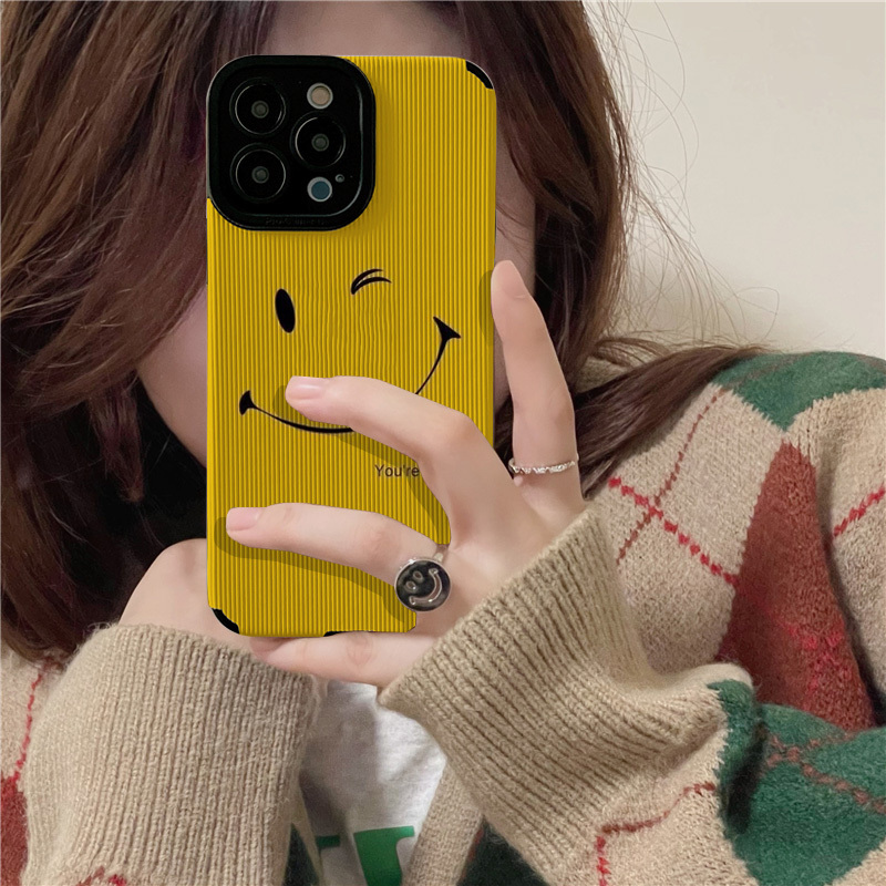 Senmi Family Trendy Smiley Cartoon Phone Case for Apple 17 13 16 15 12, High-End Personality Max Creative XS Female 7 8Plus Protective Case Anti-Drop Senmi Family Trendy Smiley Cartoon Phone Case for Apple 17 13 16 15 12, High-End Personality Max Creative XS Female 7 8Plus Protective Case Anti-Drop