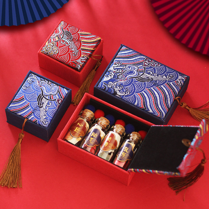 Baby tyre fetal hair depository bottle souvenirs newborn baby homemade baby making cord lactose storage bottle collection box