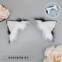 Молочный соус чашки ушной чашки и белый