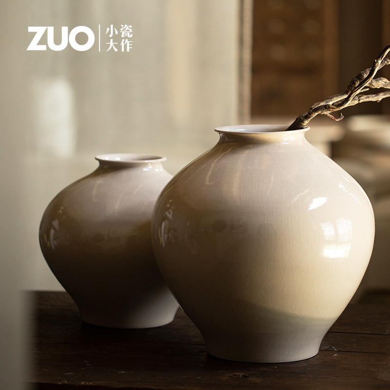 Jingdezhen Artistic Style High-End Moon Jar Retro Vintage Style Ceramic Jar Vase Living Room Pottery Dried Flower Ceramic