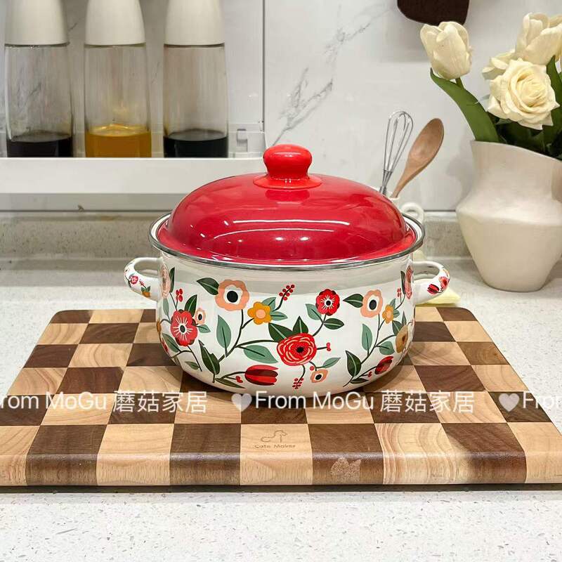 Little Red Flower Three-Piece Enamel Pot Set, Enamel Double-Handle Pot, Noodle Cooking Pot, Hot Oil Pot, Enamel Milk Pot Little Red Flower Three-Piece Enamel Pot Set, Enamel Double-Handle Pot, Noodle Cooking Pot, Hot Oil Pot, Enamel Milk Pot
