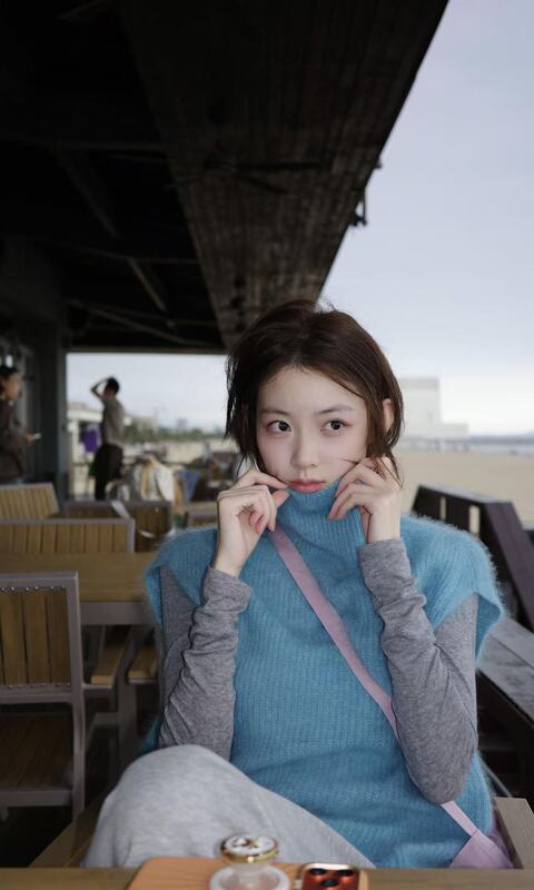 Inner Ode Fashionable Layered Wool Turtleneck Knitted Sleeveless Vest Autumn and Winter Sweater Vest for Outerwear Inner Ode Fashionable Layered Wool Turtleneck Knitted Sleeveless Vest Autumn and Winter Sweater Vest for Outerwear