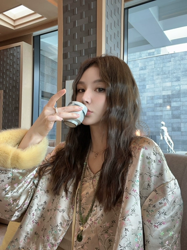 «Мисс Гуфенг» 100 шелковидный шелк+импортированные манжеты для норки Новая китайская круглая шея/кружева!