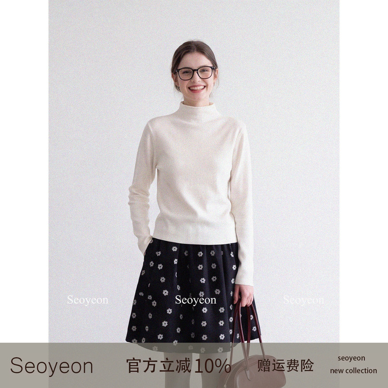 Seoyeon's Stunningly Beautiful and Gentle White Half-Turtleneck Knitted Base Shirt for Women, Soft and Cozy Sweater Top for Autumn and Winter Seoyeon's Stunningly Beautiful and Gentle White Half-Turtleneck Knitted Base Shirt for Women, Soft and Cozy Sweater Top for Autumn and Winter