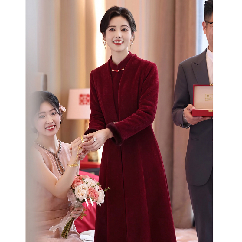 Mother's Wedding Banquet Dress, Winter Fleece-Lined Thickened Dress, Wedding Celebration Mother-In-Law Shawl, Young and Elegant Outfit Mother's Wedding Banquet Dress, Winter Fleece-Lined Thickened Dress, Wedding Celebration Mother-In-Law Shawl, Young and Elegant Outfit
