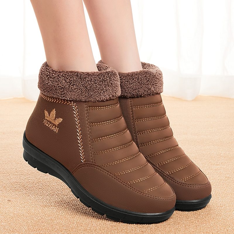 Old Beijing Cotton Shoes for Women, Winter Fleece-Lined, Thickened, Warm, New Style Cloth Shoes for Middle-Aged and Elderly Women, Winter Snow Boots for Mothers