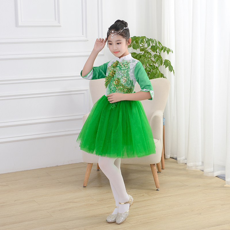 Quần áo trường tiểu học quần áo trẻ em mẫu giáo khiêu vũ tập thể Trang phục Chunxiao nam nữ đọc thơ trang phục động vật biển cho bé yêu