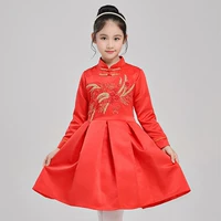 Váy trẻ em màu đỏ công chúa váy dài tay mẫu giáo hiệu suất quần áo bé gái kiểu váy pettiskirt Trung Quốc quần áo trẻ em xuất khẩu