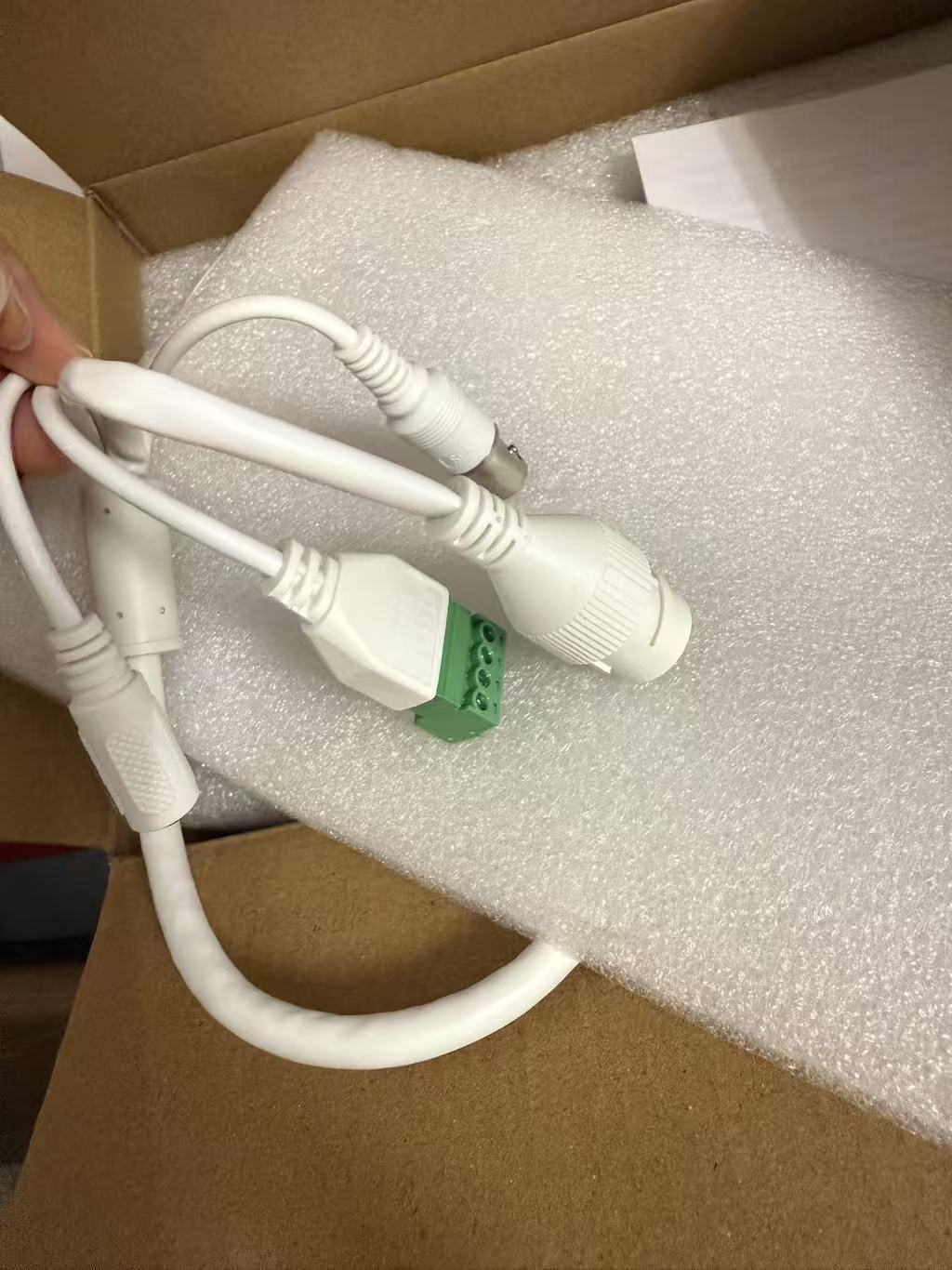 海康威视DS-2CD2525EFV2-I：专为电梯设计的智能安防卫士