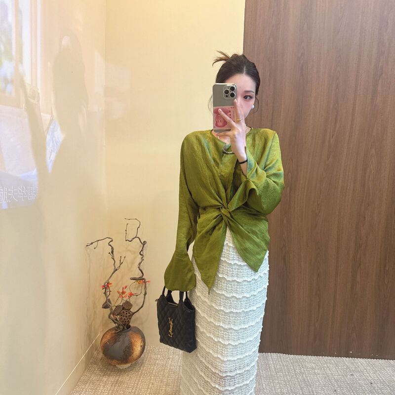 2026 Summer New Korean Style Chic Cross Twist Shirt for Women, Fashionable, Slimming, High-End Casual Top 2026 Summer New Korean Style Chic Cross Twist Shirt for Women, Fashionable, Slimming, High-End Casual Top