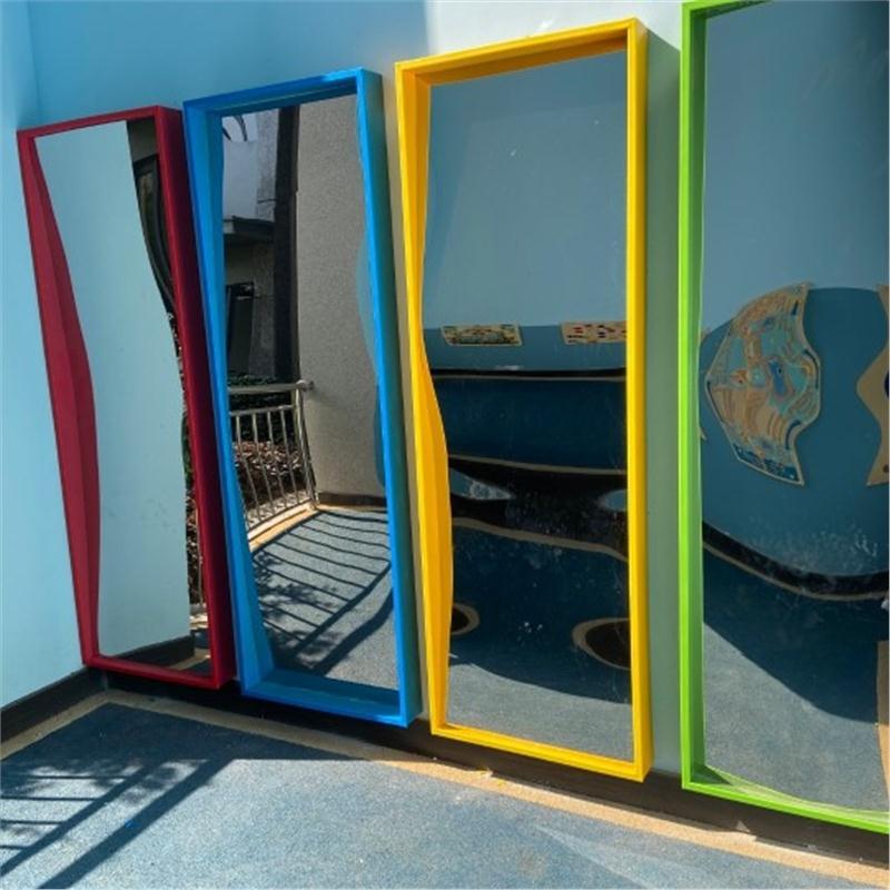 Funny Photo Spot, Internet Celebrity Funny Mirror Setup, Full-Body Convex Mirror for Attracting Traffic in Shopping Malls and Walking Streets, Magic Distortion Mirror
