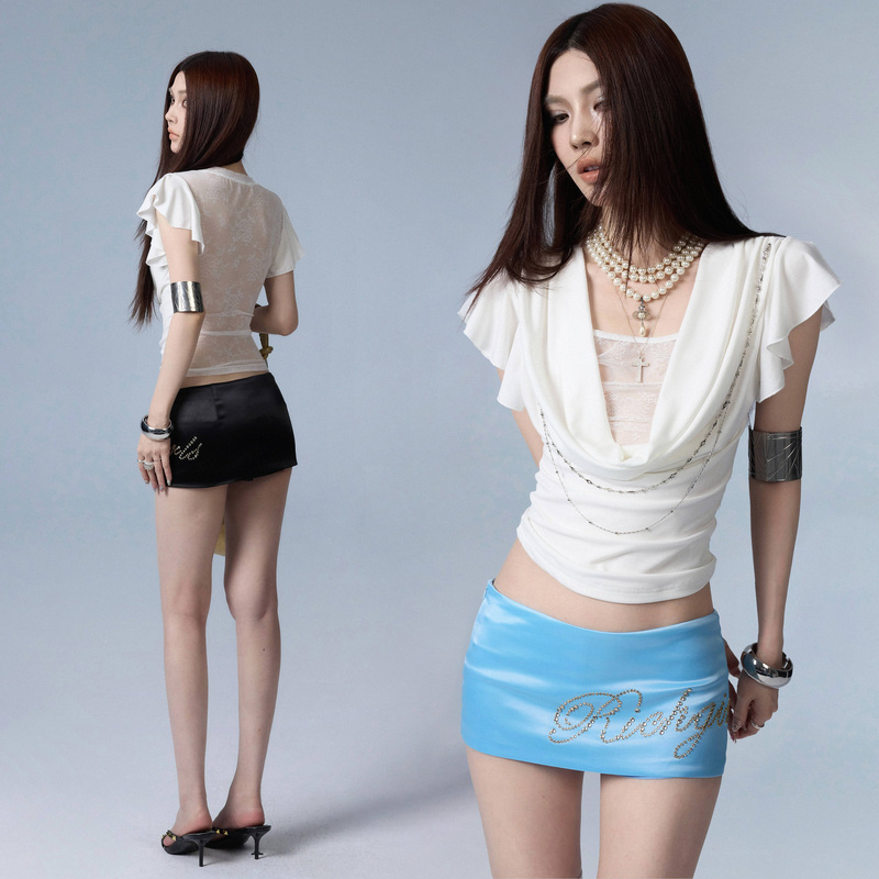 Common in 0120 Cool and Restrained, Slightly See-Through, Off-The-Shoulder Lace Fake Two-Piece Top, Slim-Fitting Chain Short-Sleeve T-Shirt Common in 0120 Cool and Restrained, Slightly See-Through, Off-The-Shoulder Lace Fake Two-Piece Top, Slim-Fitting Chain Short-Sleeve T-Shirt