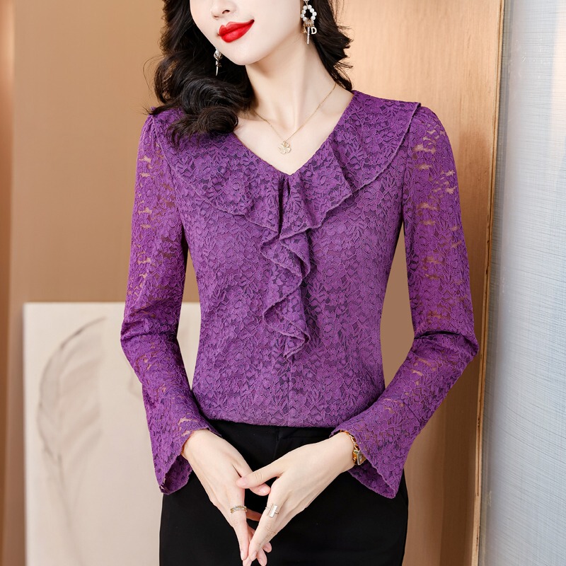 Long-Sleeved Lace Blouse for Women, Spring and Autumn 2026 New Style, Slim Fit, Ruffled, Stylish, Mother's Inner Layer, Base Shirt, Small Top