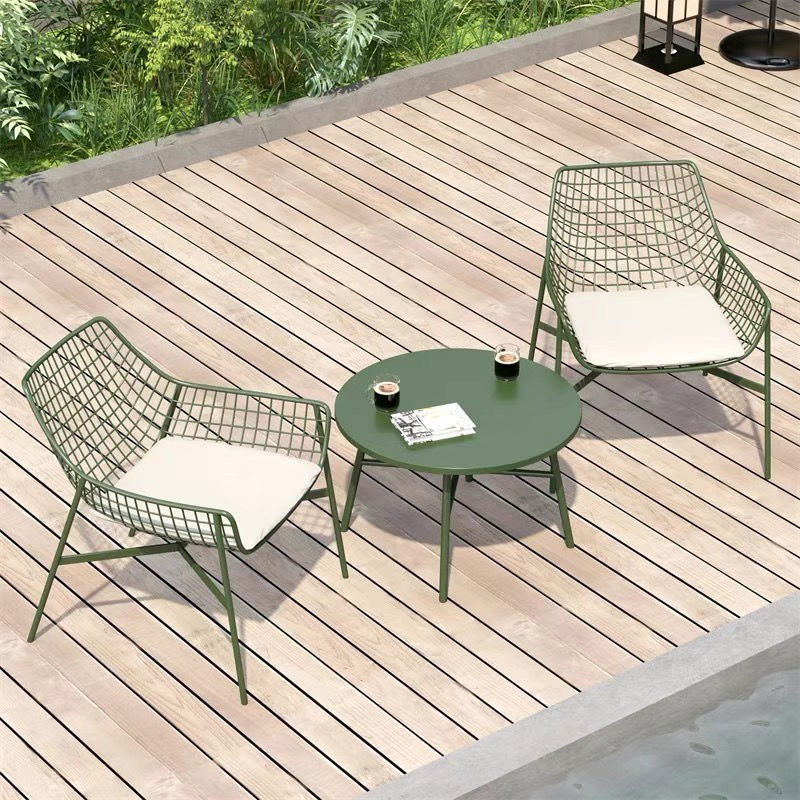 Outdoor Wrought Iron Table and Chair Set, Simple Courtyard Balcony Reception Outdoor Trendy Wrought Iron Round Table and Mesh Chair for Leisure