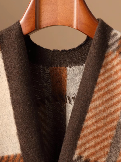 羊毛围巾女2025冬季新款高级感英伦风格子保暖流苏斗篷披肩围脖