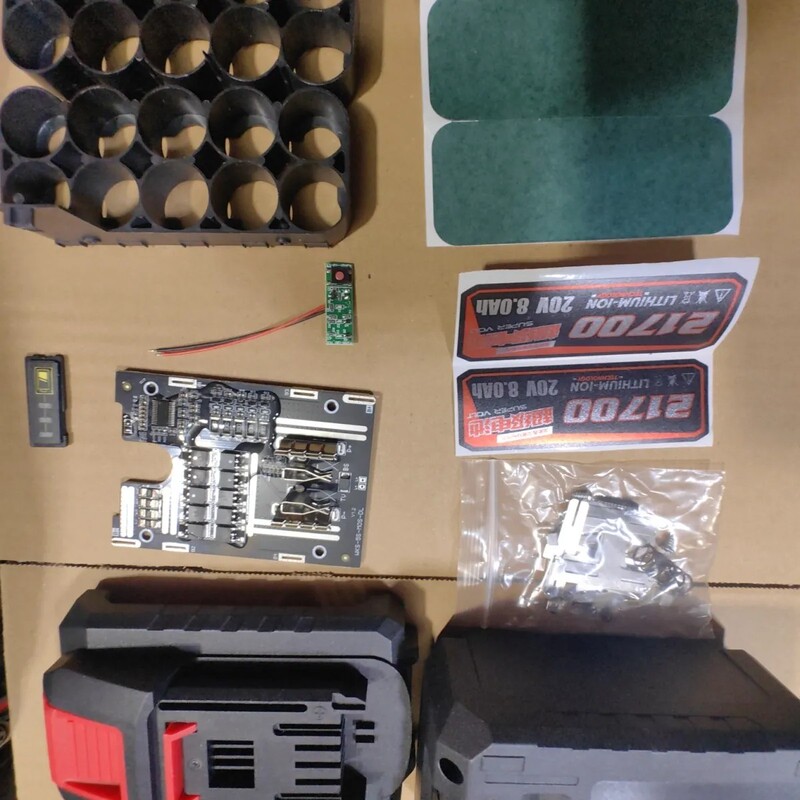 Wicks 21700 Set Includes Eight and Ten Mosfet Tubes with Active Balancing Function to Prevent Overcharge and Overdischarge