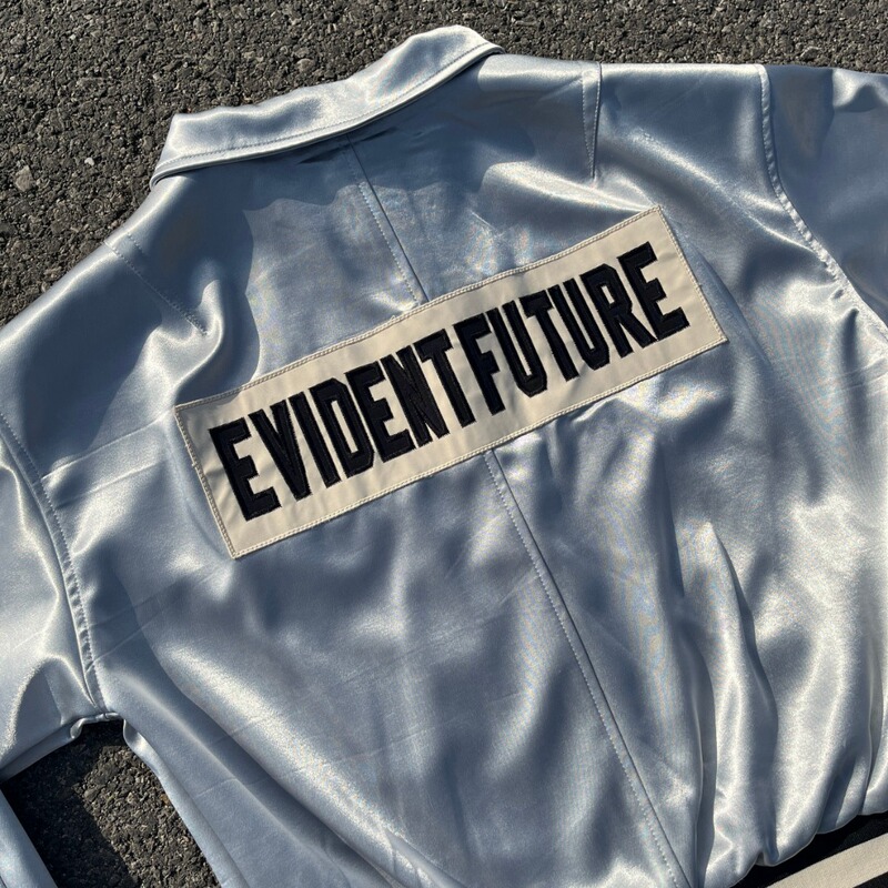 Fog5Th Silver Jacket Has a Vibrant Color, Reflective Waist-Cinching Design, Invincible Embroidery, Clear High-Street Style, Entry-Level God-Like Item