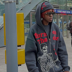 Упаковка угол y2k anime print hoodies