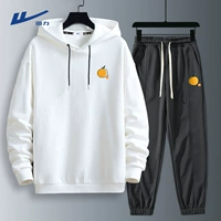 Белый (оранжевый логотип h на груди) + темно-серый (оранжевый логотип на брюках h)